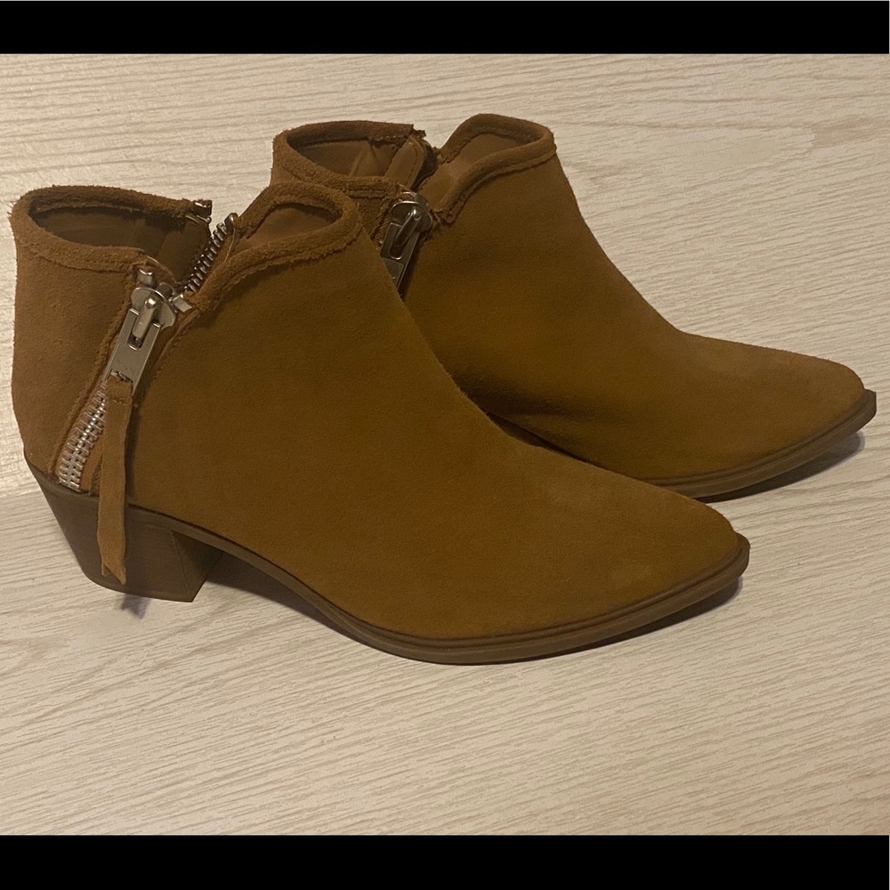 Steve Madden Doris Suede Booties sz 9